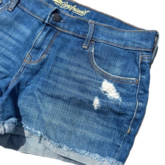 Old Navy Women’s Boyfriend Medium Wash Denim Shorts Size 4 - Picture 2 of 5